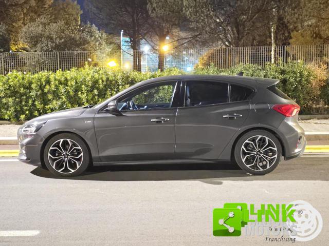 Ford Focus 1.0 EcoBoost 125cv automatico ST-Line - foto 3 di 4