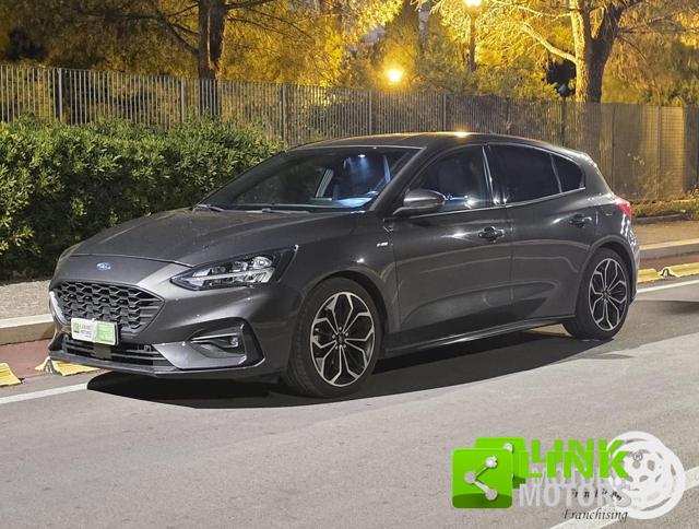 Ford Focus 1.0 EcoBoost 125cv automatico ST-Line, del 2019, 94.000 km, in vendita a Bari (BA)
