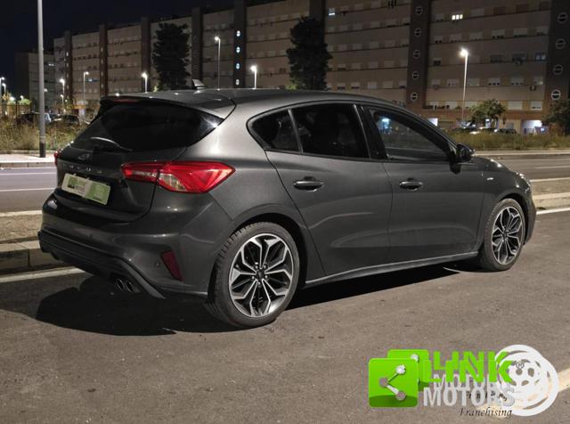 Ford Focus 1.0 EcoBoost 125cv automatico ST-Line - foto 2 di 4