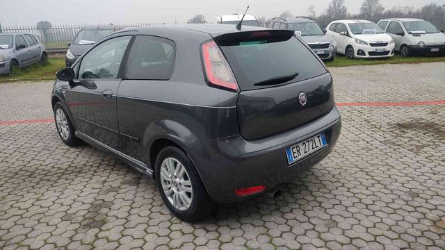 Fiat Punto 1.4. 3 porte Lounge - foto 3 di 4