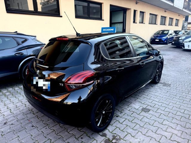 Peugeot 208 1� serie PureTech 82 5 porte Active usato a SESTO SAN GIOVANNI