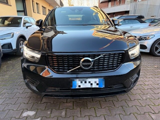 Volvo XC40 T5 Recharge Plug-in Hybrid R-design usato a SESTO SAN GIOVANNI