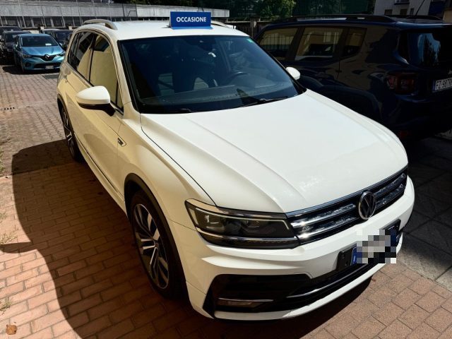 Volkswagen Tiguan 2.0 TDI SCR DSG R-LINE Exiterior 4 MOTION usato a SESTO SAN GIOVANNI