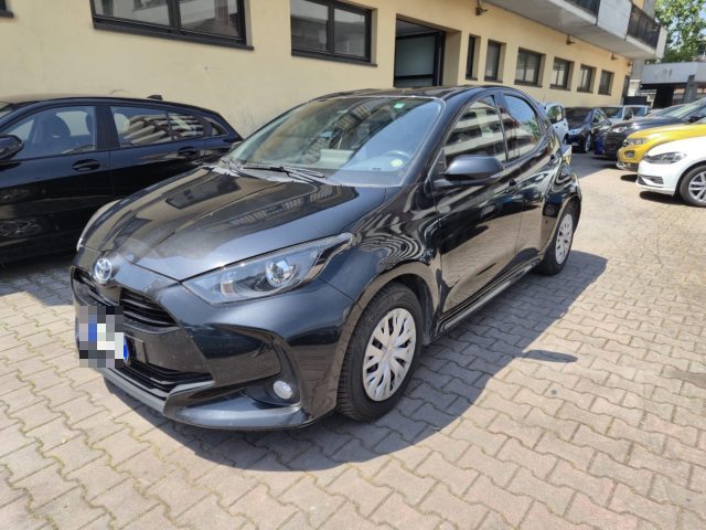 Toyota Yaris 1.5 Hybrid 5 porte Business usato a SESTO SAN GIOVANNI