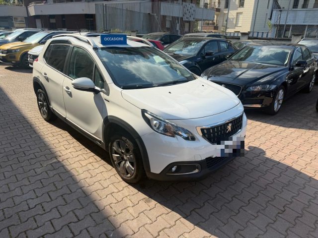 Peugeot 2008 1° serie PureTech Turbo 110 S&S Signature - foto 3 di 4