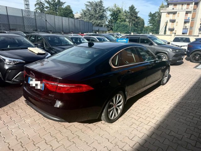 Jaguar XF 2.0 D 180 CV aut. Pure - foto 3 di 4