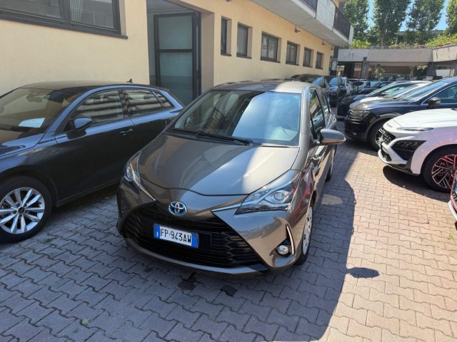 Toyota Yaris 1.5 Hybrid 5 porte Business usato a SESTO SAN GIOVANNI
