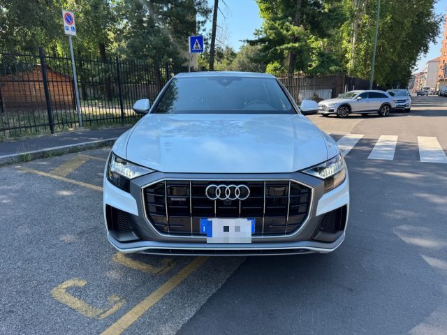 Audi Q8 45 TDI quattro tiptronic Sport - foto 2 di 4