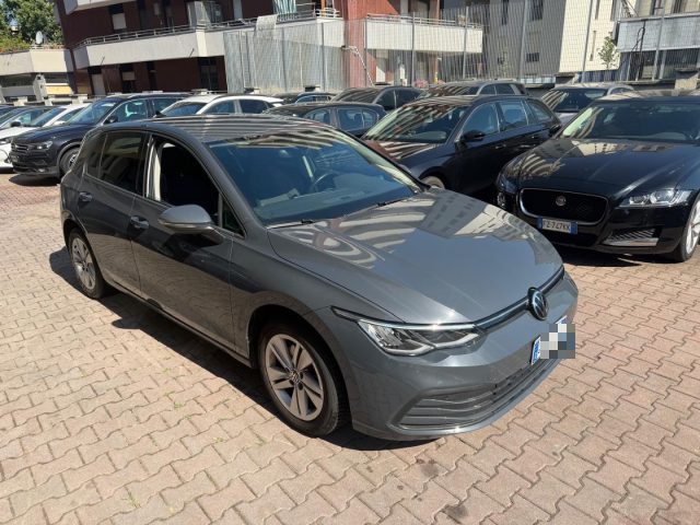 Volkswagen Golf 1.5 eTSI 130 CV EVO ACT DSG Life usato a SESTO SAN GIOVANNI