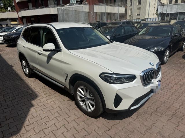 BMW X3 xDrive30e - foto 3 di 4