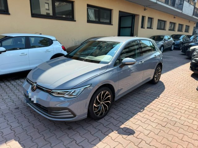 Volkswagen Golf 2.0 TDI DSG SCR Life usato a SESTO SAN GIOVANNI