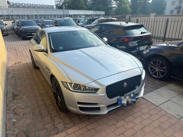 Jaguar XE 2.0 D 180 CV aut. Portfolio - foto 3 di 4