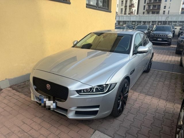 Jaguar XE 2.0 D 180 CV aut. Portfolio usato a SESTO SAN GIOVANNI
