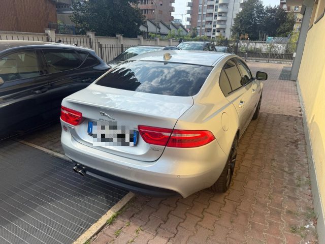 Jaguar XE 2.0 D 180 CV aut. Portfolio - foto 4 di 4