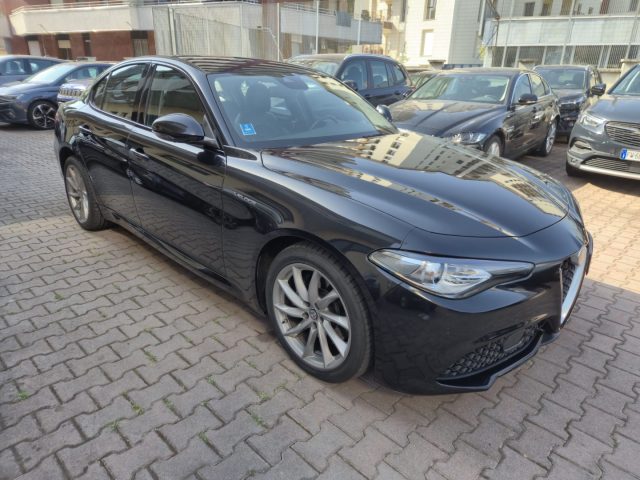 Alfa Romeo Giulia 2.2 Turbodiesel 210 CV AT8 AWD Q4 Veloce - foto 2 di 4