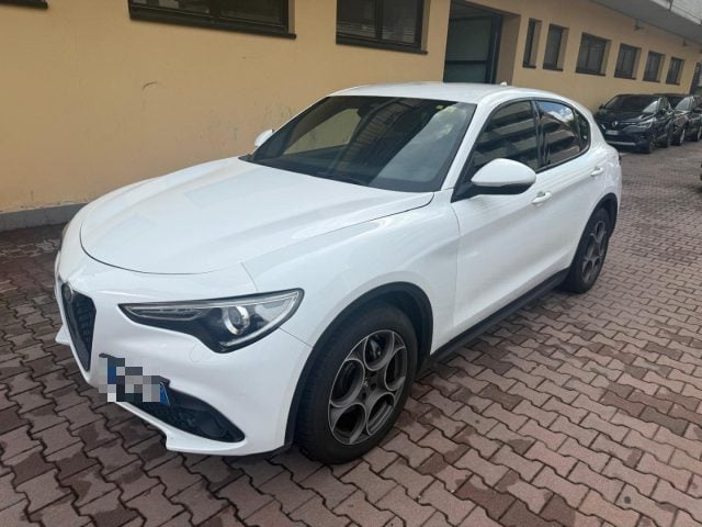 Alfa Romeo Stelvio 2.2 Turbodiesel 190 CV AT8 RWD Sprint, del 2022, 129.000 km, in vendita a Sesto San Giovanni (MI)
