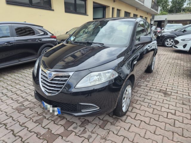 Lancia Ypsilon 0.9 TwinAir 85 CV 5 porte Metano Ecochic Gold - foto 2 di 4