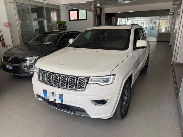 Jeep Grand Cherokee 3.0 V6 CRD 250 CV Multijet II Overland TETTO PANOR, del 2019, 132.000 km, in vendita a Sesto San Giovanni (MI)