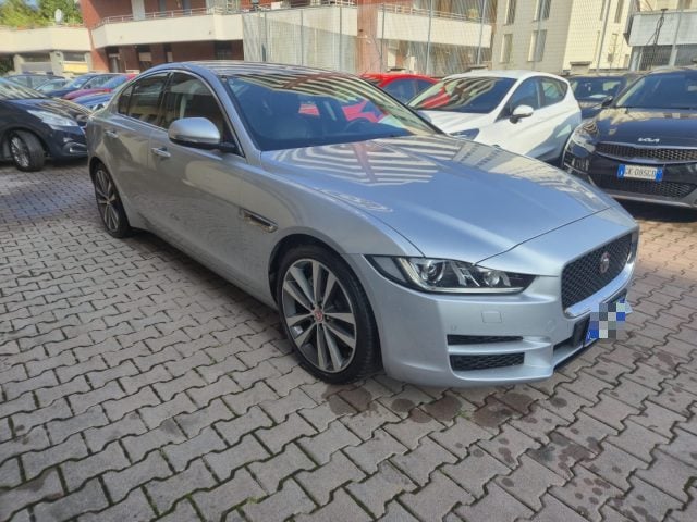 Jaguar XE 2.0 D Turbo 180CV aut. Portfolio - foto 3 di 4
