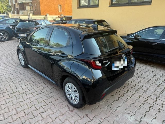Toyota Yaris 1.5 Hybrid 5 porte Business - foto 4 di 4