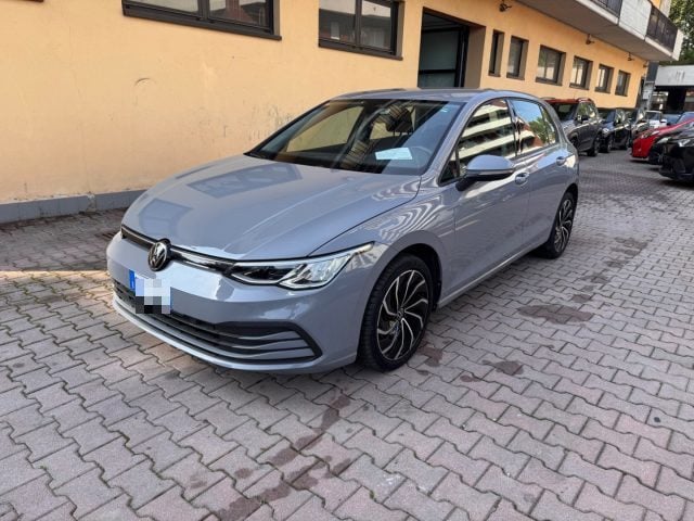 Volkswagen Golf 2.0 TDI DSG SCR Life, del 2022, 73.000 km, in vendita a Sesto San Giovanni (MI)