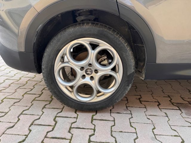 Alfa Romeo Tonale 1.5 130 CV MHEV TCT7 Sprint - foto 4 di 4