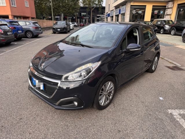 Peugeot 208 1° serie PureTech 82 5 porte Active, del 2018, 113.000 km, in vendita a Sesto San Giovanni (MI)