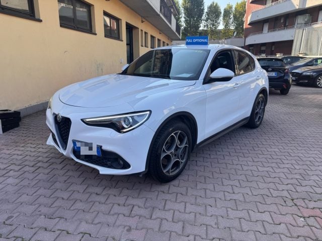 Alfa Romeo Stelvio 2.2 Turbodiesel 190 CV AT8 Q4 Sprint, del 2022, 129.000 km, in vendita a Sesto San Giovanni (MI)