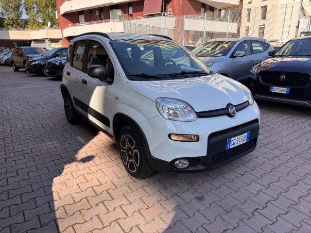 Fiat Panda 0.9 TwinAir Turbo Natural Power Easy, del 2020, 90.000 km, in vendita a Sesto San Giovanni (MI)