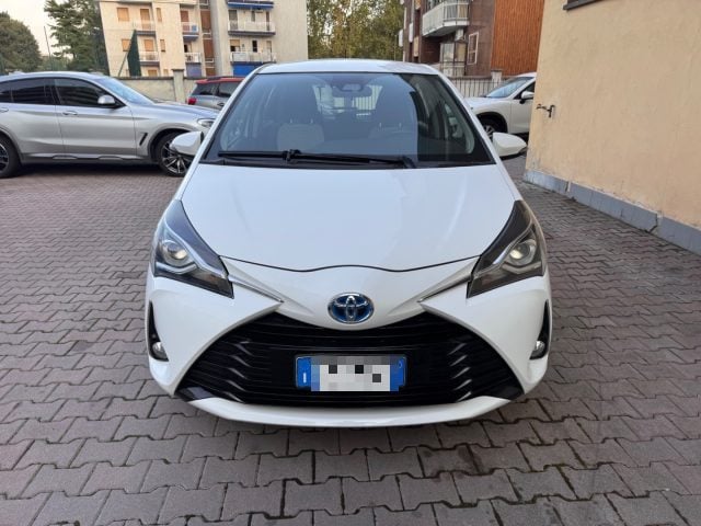 Toyota Yaris 1.5 5 porte Active - foto 2 di 4