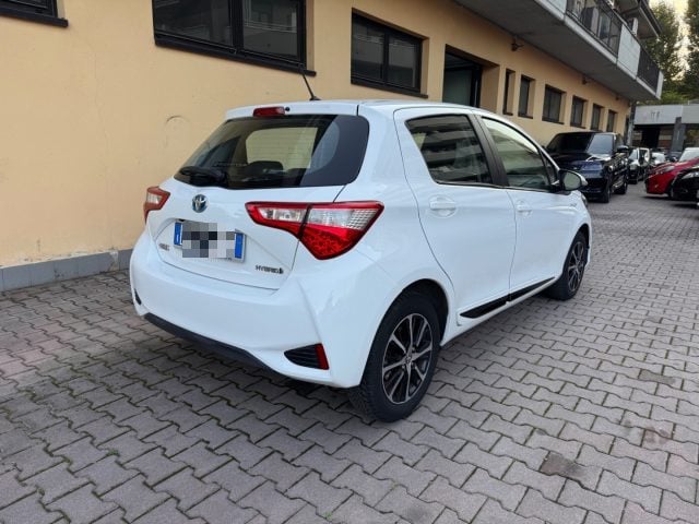 Toyota Yaris 1.5 5 porte Active - foto 4 di 4
