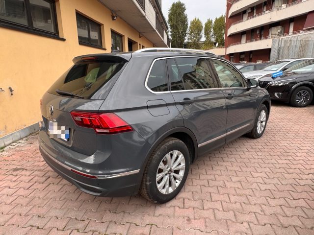 Volkswagen Tiguan 2.0 TDI 150 CV SCR DSG Life - foto 4 di 4