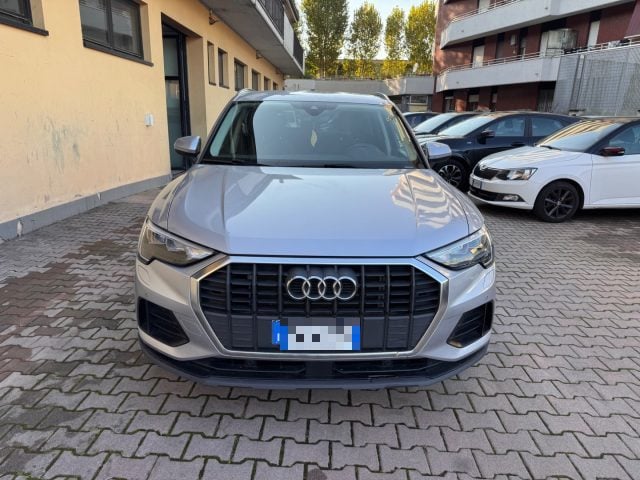 Audi Q3 45 TFSI e S tronic PHEV - foto 2 di 4