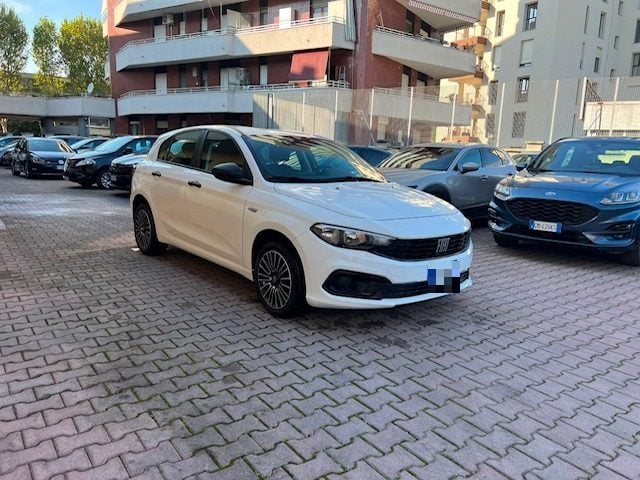 Fiat Tipo 1.5 Hybrid DCT 5 porte, del 2022, 18.000 km, in vendita a Sesto San Giovanni (MI)
