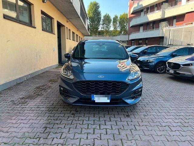 Ford Kuga 1.5 EcoBlue 120 CV 2WD ST-Line - foto 2 di 4