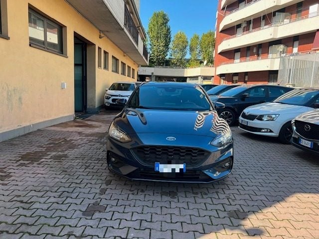 Ford Focus 1.0 EcoBoost Hybrid 155 CV 5p. ST-Line X - foto 2 di 4