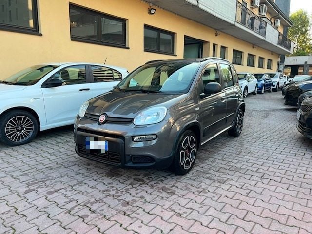 Fiat Panda 1.0 FireFly S&S Hybrid, del 2022, 132.000 km, in vendita a Sesto San Giovanni (MI)