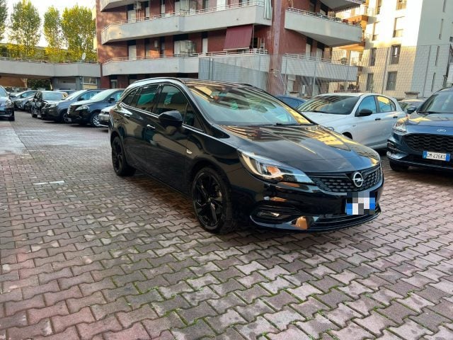 Opel Astra 1.5 CDTI 122 CV S&S AT9 Sports Tourer Ultimate - foto 3 di 4