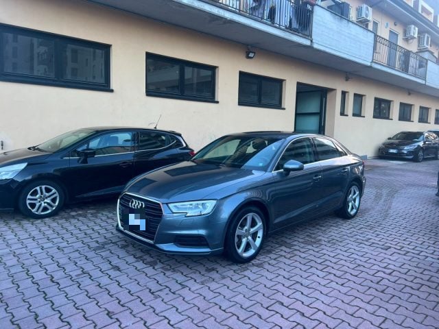 Audi A3 Sedan 1.5 TFSI COD S tronic Business, del 2018, 39.000 km, in vendita a Sesto San Giovanni (MI)