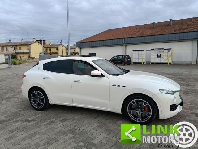 Maserati Levante V6 430 CV AWD S usato a PUTIGNANO