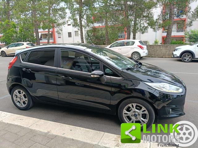 Ford Fiesta 1.5 TDCi 75CV 5 porte Titanium - foto 2 di 4
