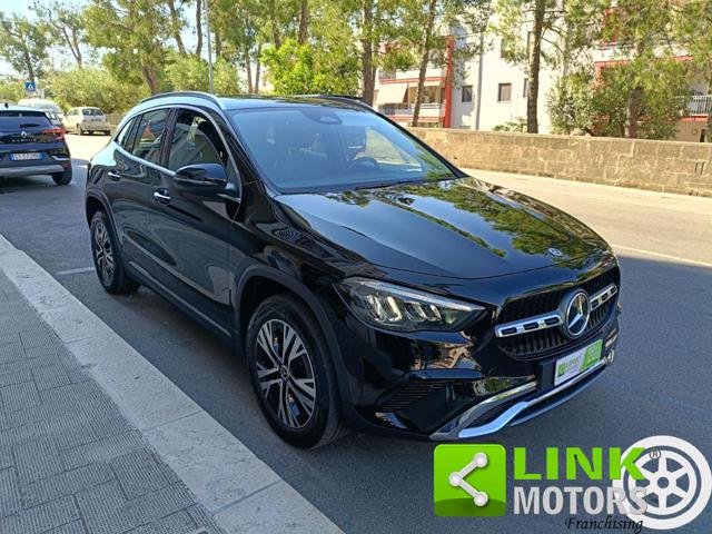 Mercedes-Benz GLA 200 d Automatic PREMIUM - foto 3 di 4