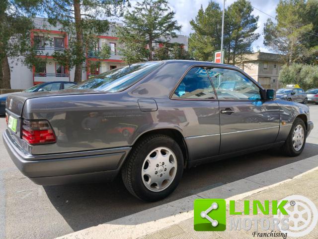 Mercedes-Benz E 200 cat Coupé - foto 4 di 4