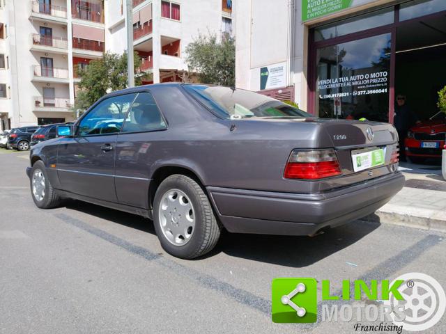 Mercedes-Benz E 200 cat Coupé - foto 3 di 4