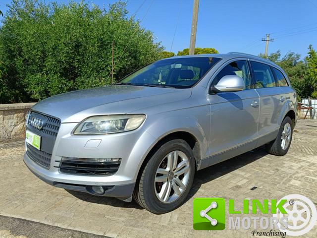 Audi Q7 3.0 V6 TDI 233CV quattro tiptronic, del 2007, 425.000 km, in vendita a Putignano (BA)