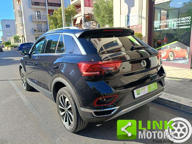 Volkswagen T-Roc 1.5 TSI ACT DSG Style - foto 4 di 4