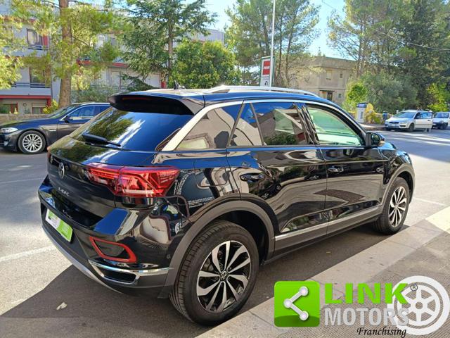 Volkswagen T-Roc 1.5 TSI ACT DSG Style - foto 2 di 4
