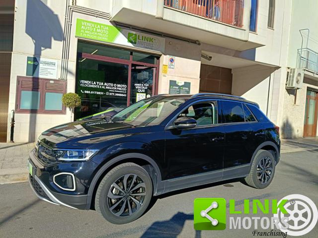 Volkswagen T-Roc 1.5 TSI ACT DSG Style, del 2024, 27.000 km, in vendita a Putignano (BA)