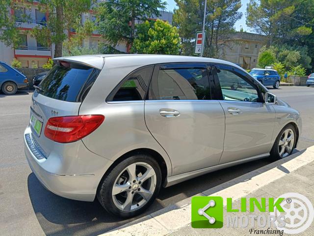 Mercedes-Benz B 200 CDI BlueEFFICIENCY Premium - foto 4 di 4