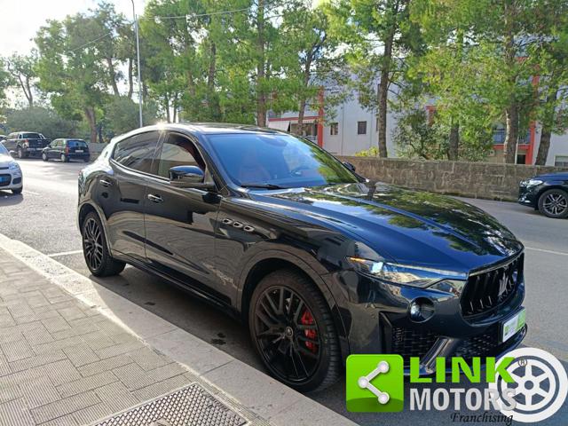 Maserati Levante V6 Diesel AWD Gransport total black - foto 3 di 4